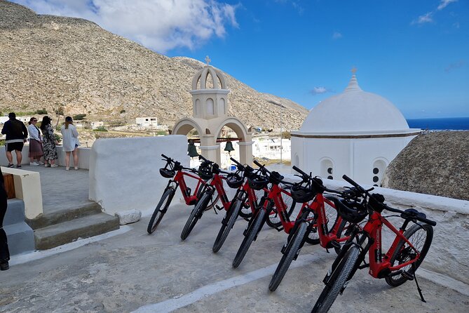 Santorini Small Group Guided E-bike Tour & Local Tomato Museum - Castelli of Emporio and the medieval pulse