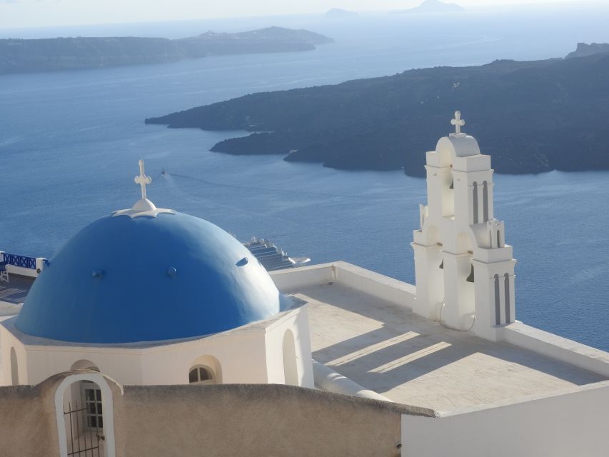 Santorini: Small-Group Highlights Tour of Venetian Castles - Small-Group Size and AC Minivan Logistics That Actually Help