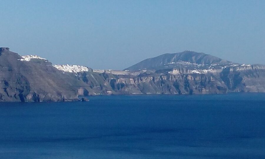 Santorini: Small-Group Highlights Tour of Venetian Castles - Megalochori and the Symposion Music Show (Optional 13 EUR Fee)