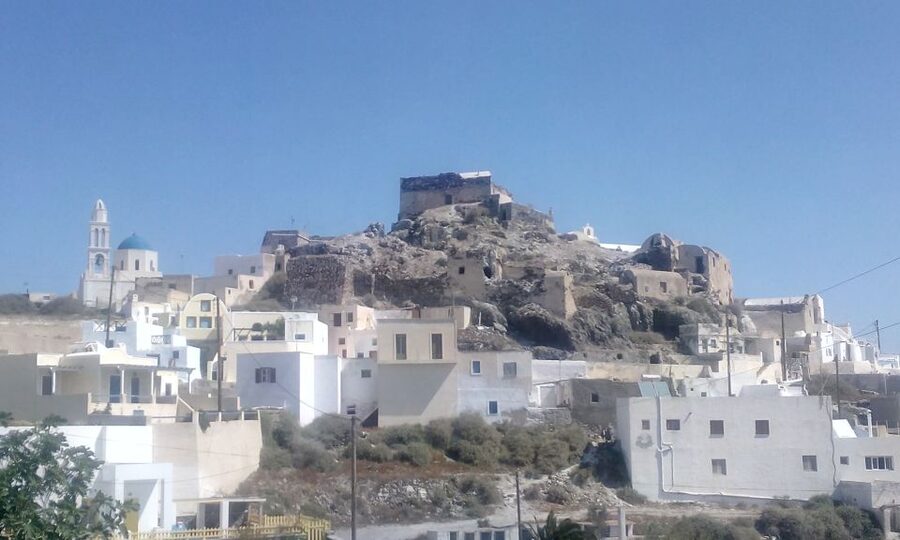 Santorini: Small-Group Highlights Tour of Venetian Castles - Firostefani Photo Stop for the Blue Dome and Skaros Rock