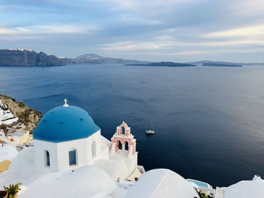 Santorini: Tailor-Made 6Hours Private Tour - Red Beach and Perissa Black Sand Beach: the best kind of contrast