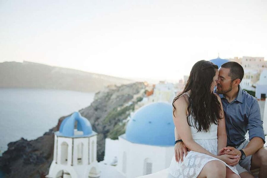 Santorini Unfiltered: Luxury Photoshoot with a Photographer - How the photographer gets natural, not stiff