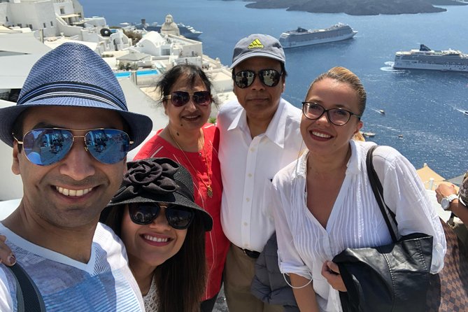 Santorini Unique Experience - Road Tour - Akrotiri archaeological site plus Red and Black beach scenery