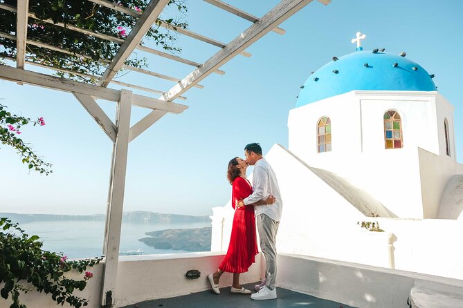 Santorini Vacation Photoshoot - Who this Santorini photo session is best for