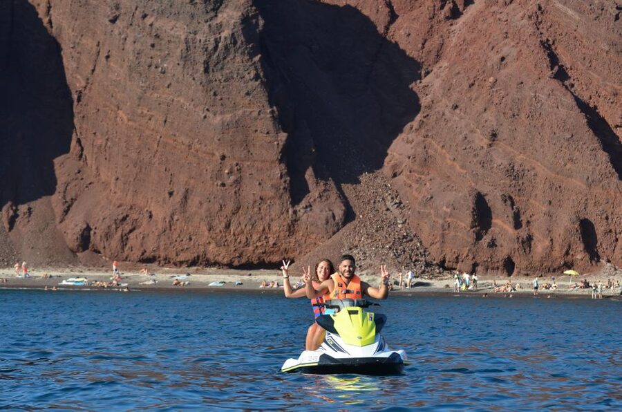 Santorini:Volcanic Beaches Cruise With Jet Ski - Snorkeling Moments, Wet Suit Options, and What You Can Keep Handy
