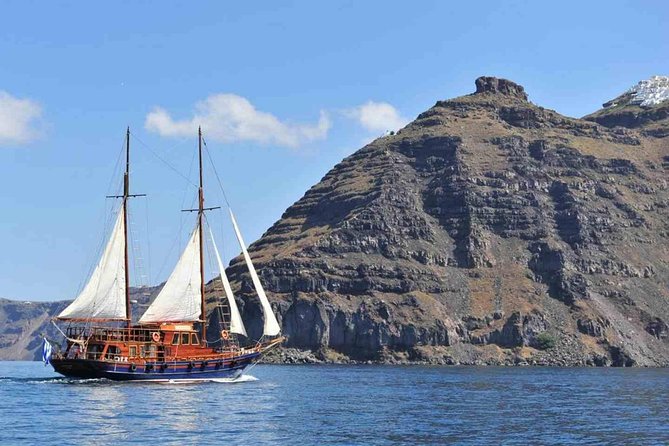 Santorini Volcanic Islands Cruise: Volcano, Hot Springs and Thirassia - Timing, weather, and what to pack so the day feels smooth