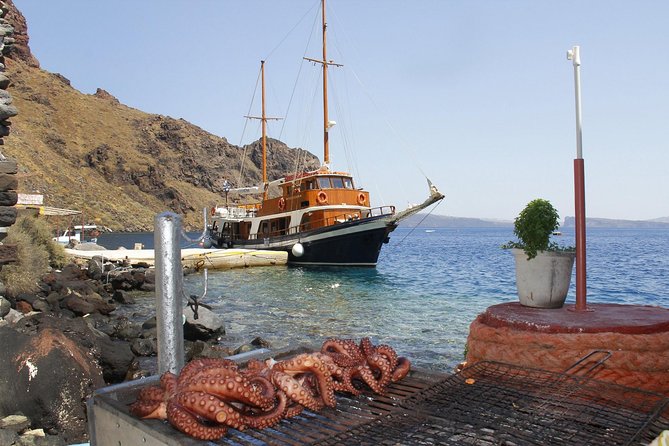 Santorini Volcanic Islands Cruise: Volcano,Hot Springs,Thirassia and Oia Sunset - Crew and Guide Quality: When It Feels Like a Real Tour