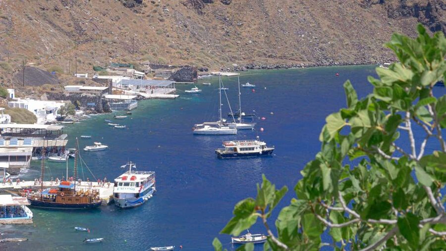 Santorini Volcano, Hot Springs Adventure - Sailing Toward Nea Kameni With Live Commentary