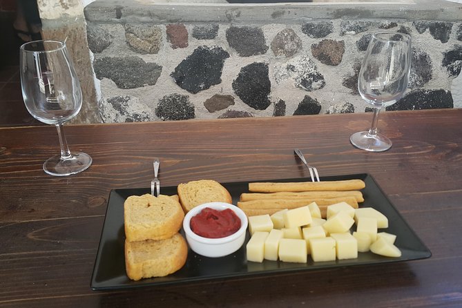 Santorini Wine Tasting & Food Pairing :Taste good life at Santorini - Price and Value: Is $357.42 a Reasonable Deal?