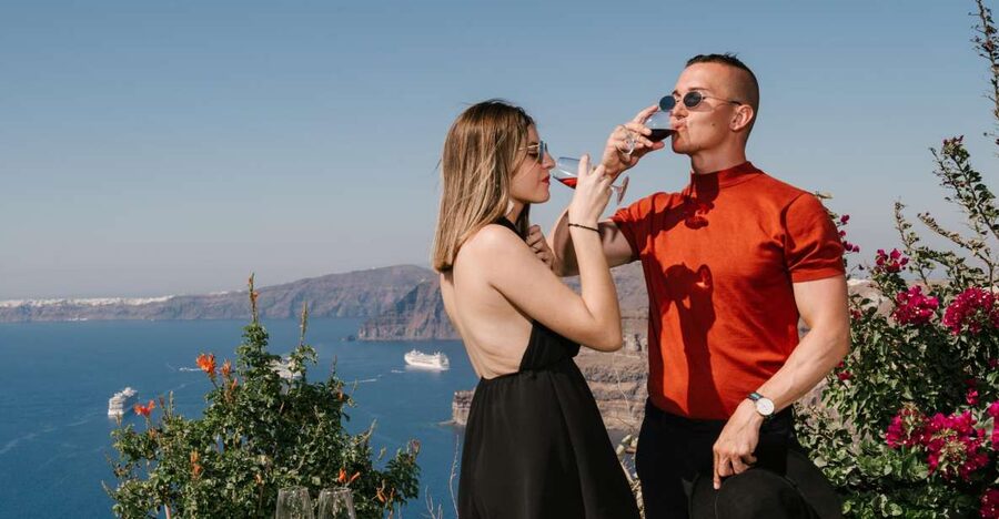 Santorini: Wine Tasting Tour to 3 Wineries with Transfer - The 3-hour format: why it works in Santorini