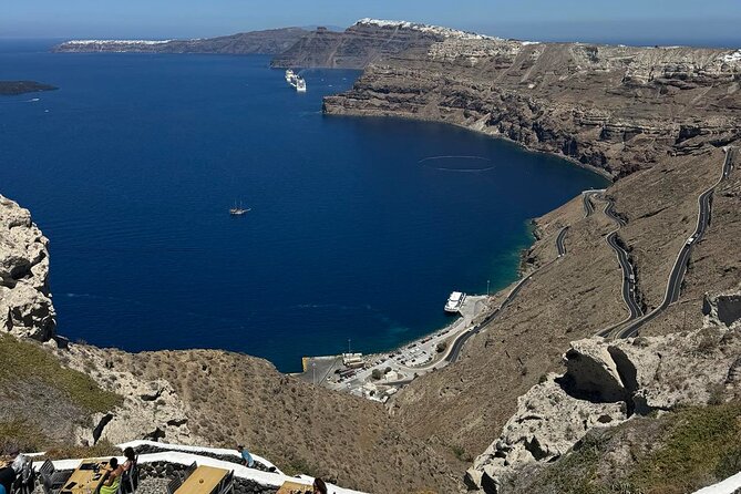 Santorini Wine Tour: 2 Wineries with Tastings & Local Snacks - Cycladic Local Bites: More Than an Afterthought