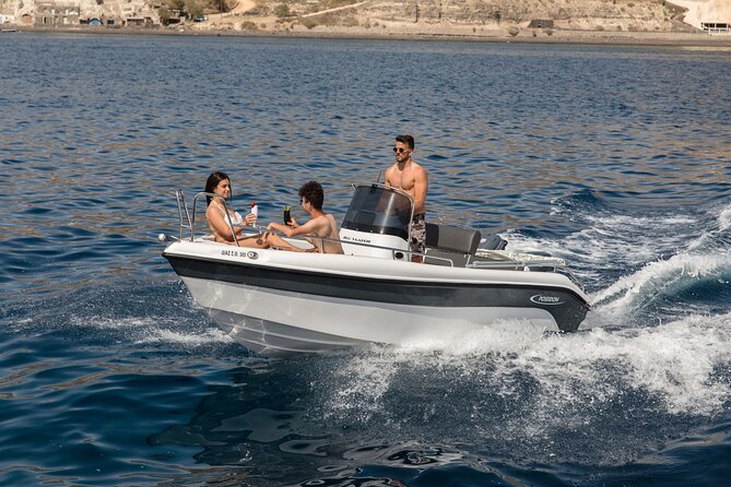Self-Drive License-Free Boat Rental in Santorini from Vlichada - Price and logistics: what $266.16 per group really buys