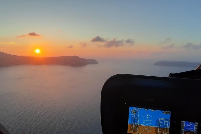 Shared Helicopter Tour Santorini 20 minutes - 2 passengers - Who should book this, and who might skip it