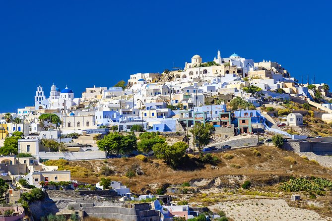 Sunset In Oia & Traditional Villages Bus Tour - The guide factor: why Tanya’s energy shows up in the experience