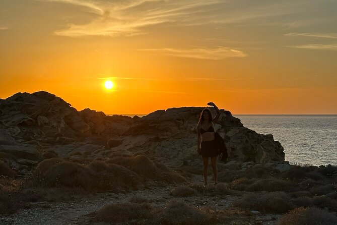 The Highlights of Santorini on a Mini Bus Daily Sunset Tour - Pyrgos and the Castelli of Pyrgos ruins, where the best photos come with a climb