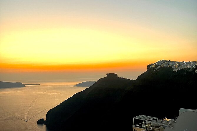 The Highlights of Santorini on a Mini Bus Daily Sunset Tour - Meeting point, pickup rules, and timing that follows the sun