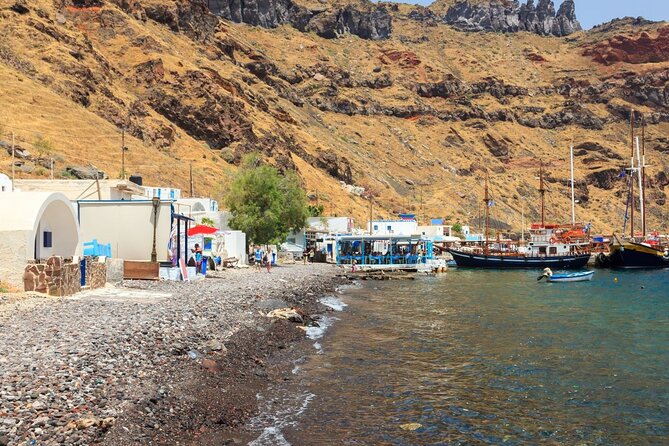 Top Spots Bus Tour in Santorini with Transportation - Stop 5: Fira, the Capital, With Cliffs and Time to Wander