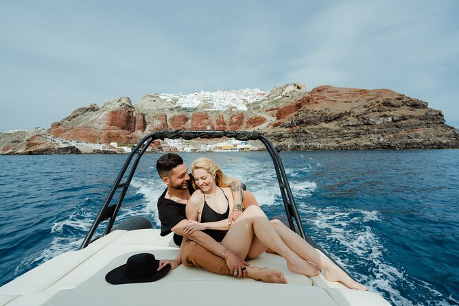 Unique Half-Day Private Motor Boat Cruise in Santorini - Entering Santorini from Ammoudi and Oia, not the cruise crowd