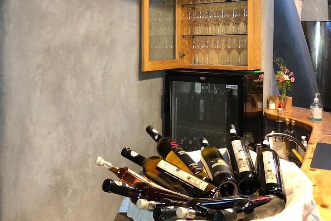 Wine Tasting & Highligh Experience in Santorini - Key highlights at a glance
